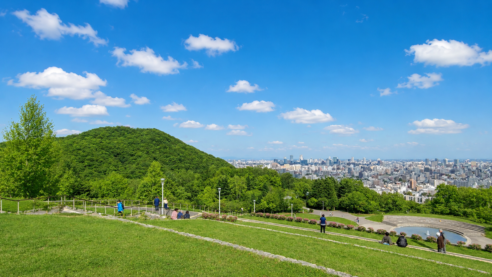 旭山記念公園の展望台から望む札幌市街地